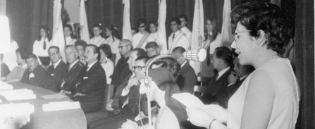 1970 - Rosita Collado en un acto del CCU