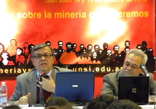 Alcayaga y Ríos Gómez en el Pre foro que se realizó en agosto de 2010
